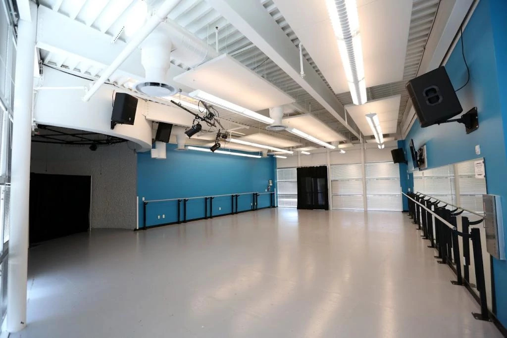 macc_dance_studio_1.jpg