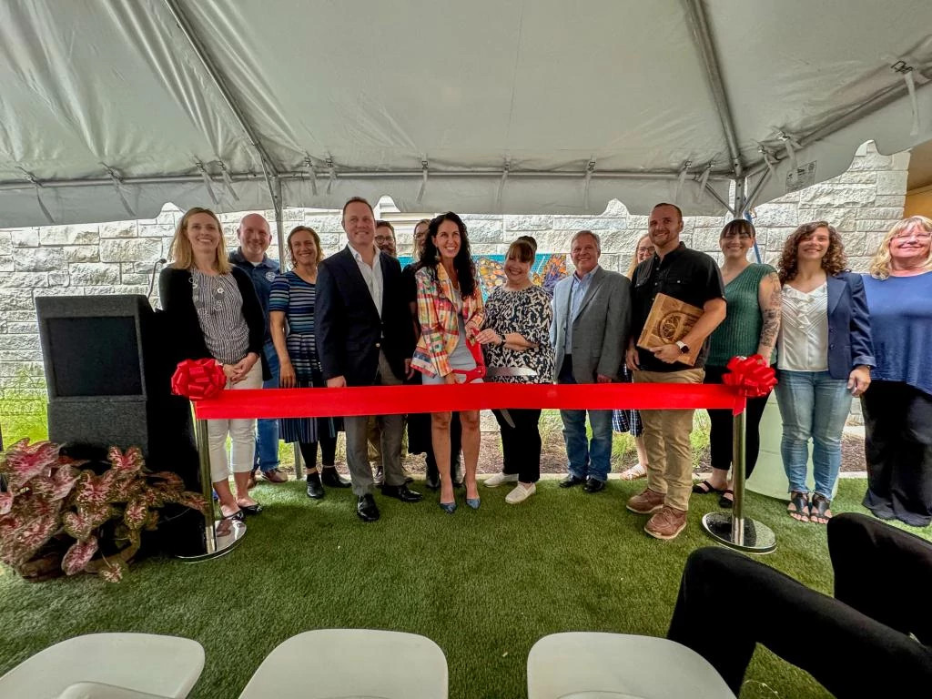 The-Rhett-ribbon-cutting