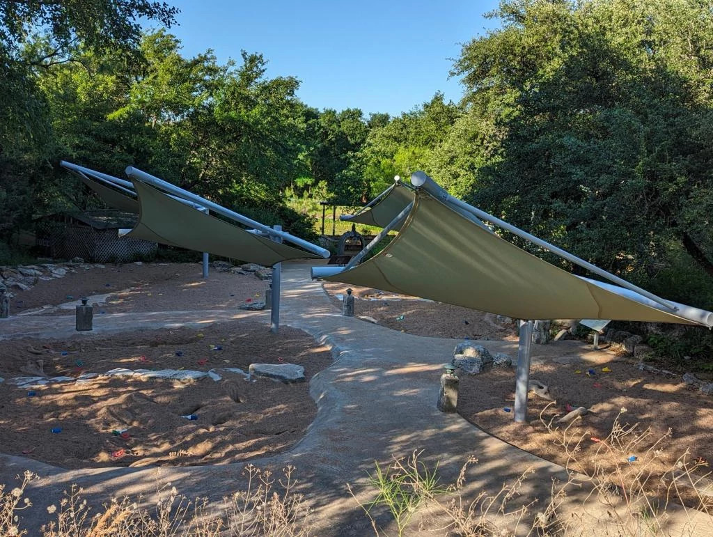 Dino-pit-from-overlook-2