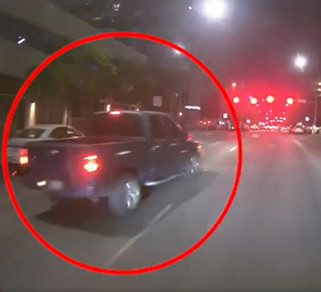 25-2911713-suspect-truck