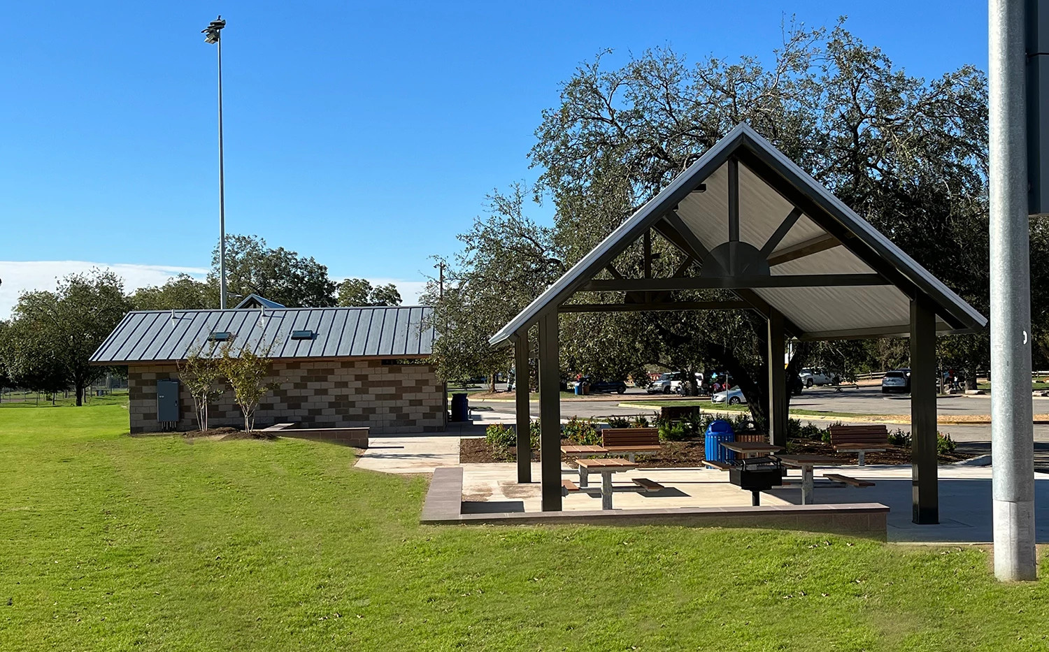 Restroom and picnic shelter at Givens District Park