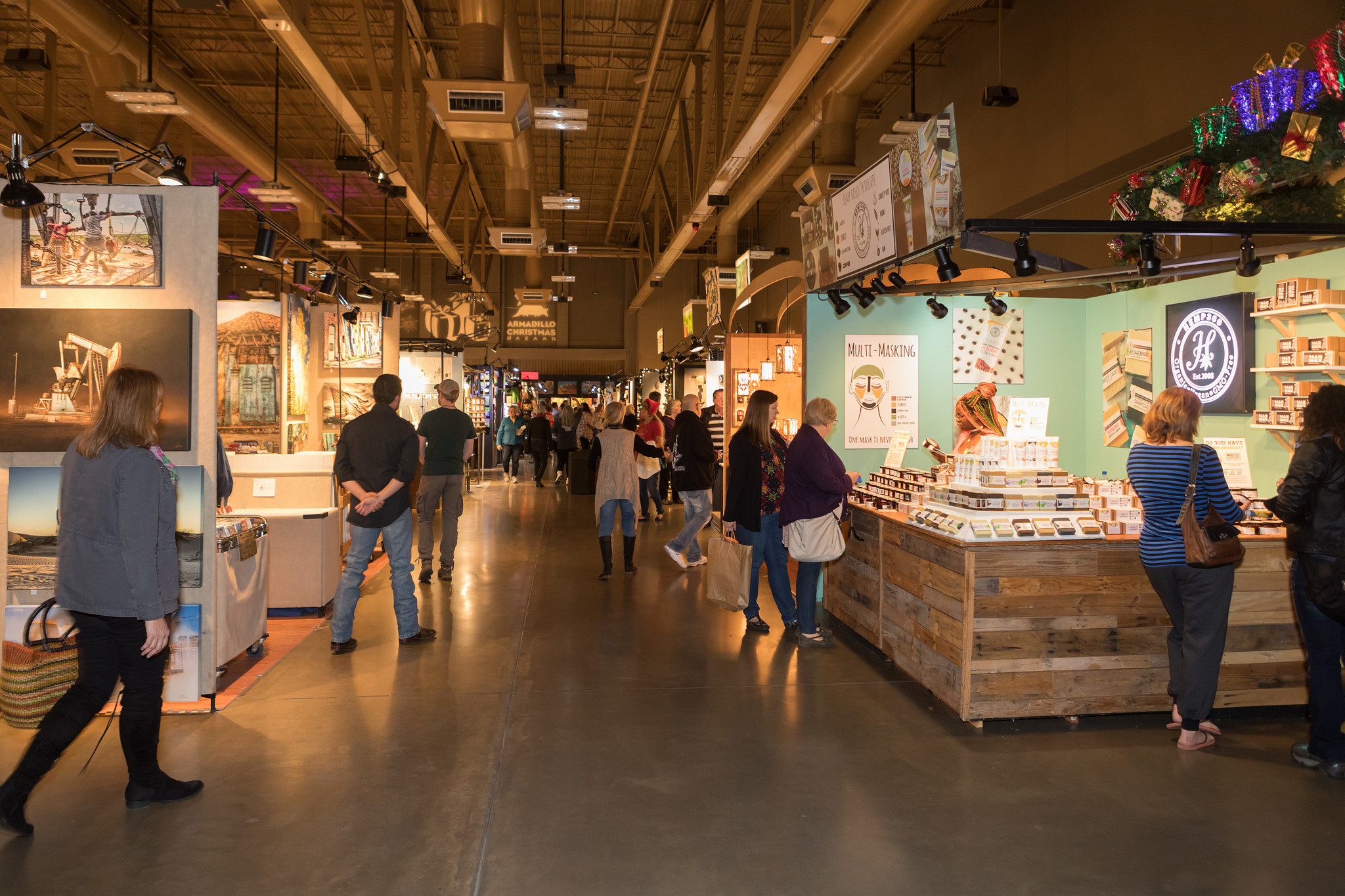 Image of Palmer Events Center attendees shopping the Armadillo Bazaar