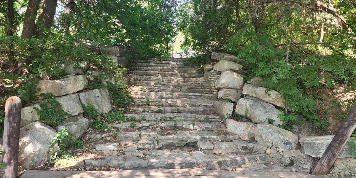 limestone steps leading from dock to Eilers park
