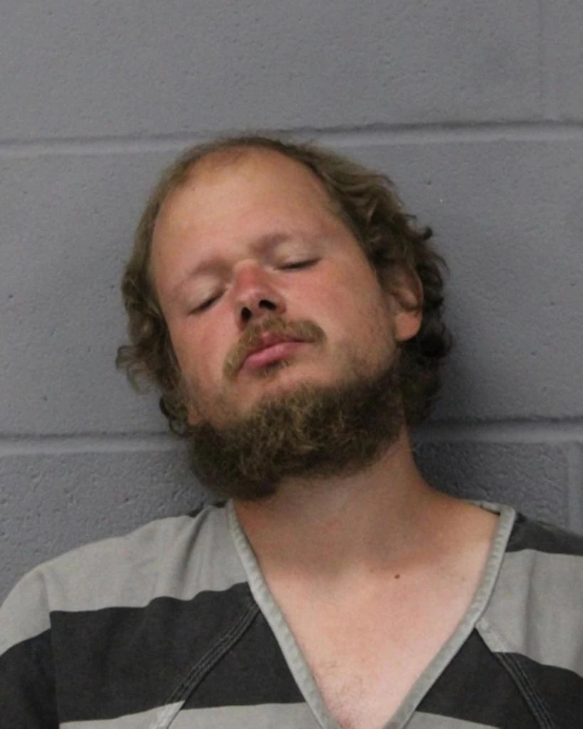 Graves,-Scott-(39yoa)-25-2140228