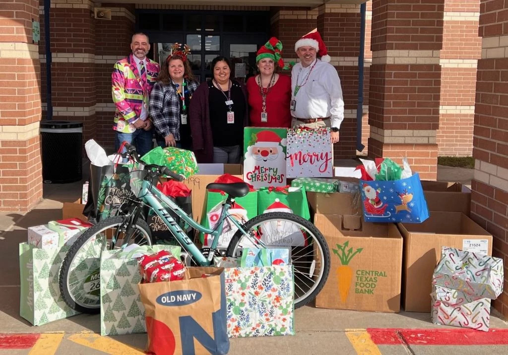 2023 Adopt-A-Family ES.jpg