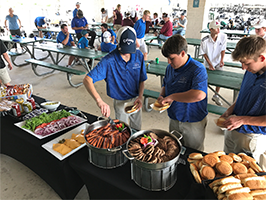 Golf-Burger Buffet