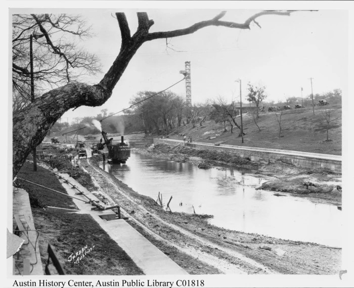 1926 Flo with Steam Shovel March 26 Chalberg Collection.jpg