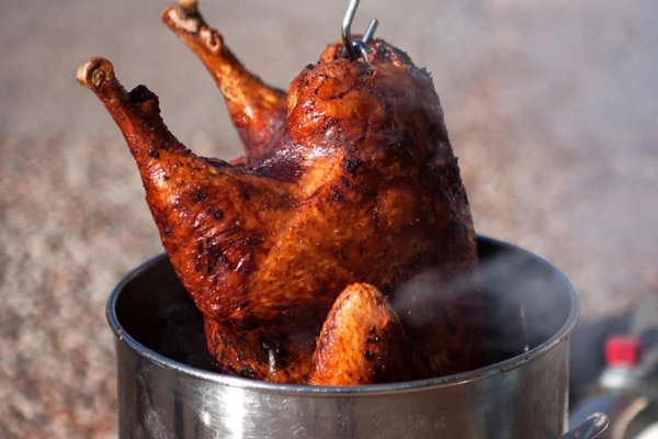 TurkeyFryer-iStock-500834282.png