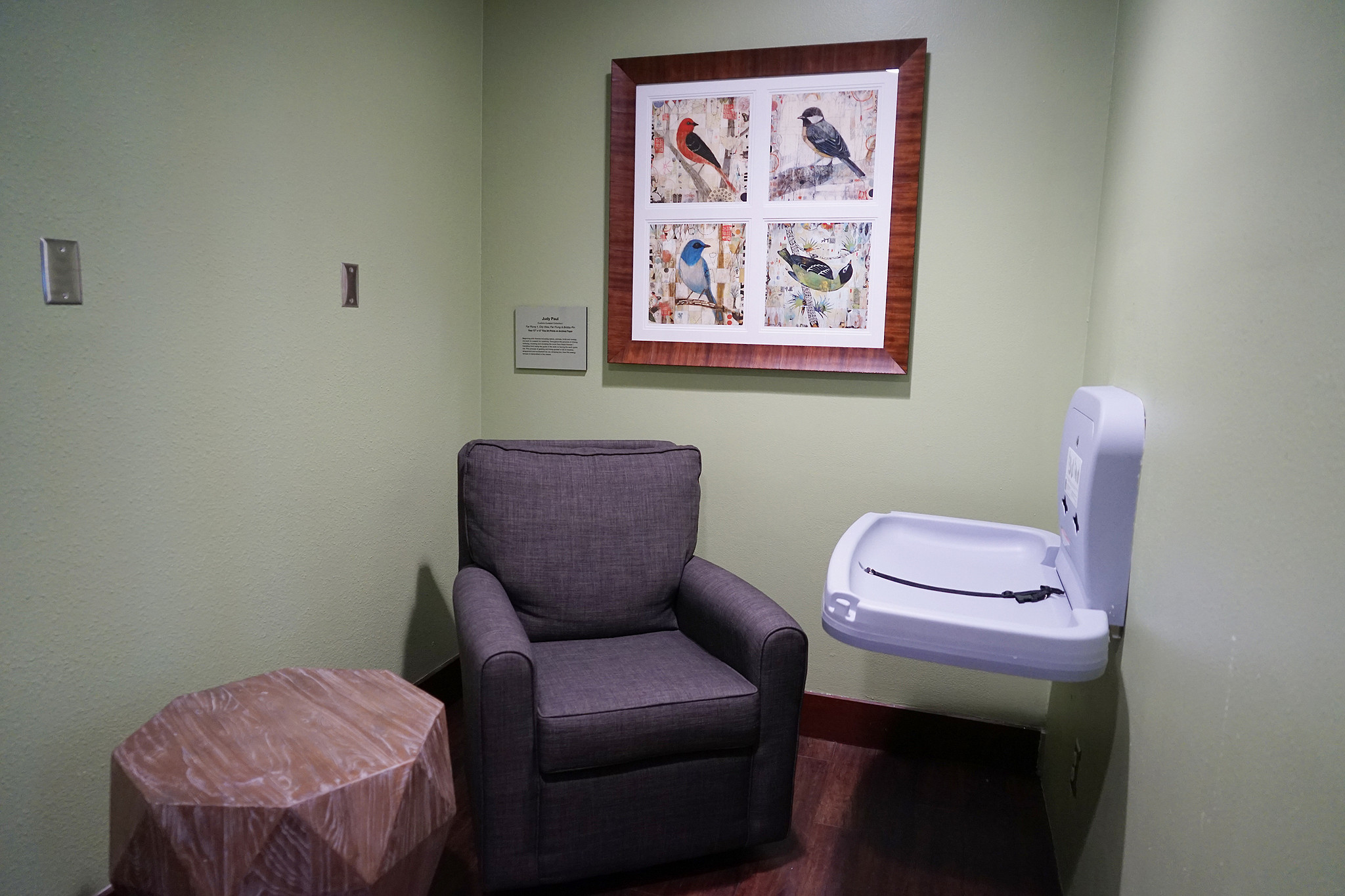 Convention Center - Web_Accessibility_MothersRoom