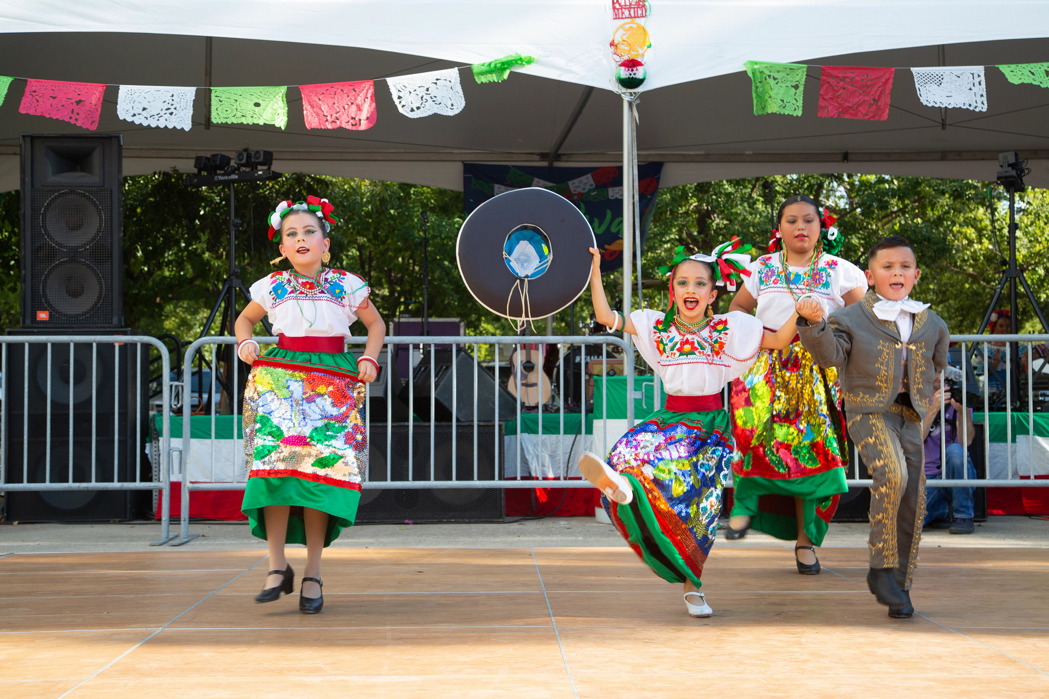ESB MACC Viva Mexico 2024 young dancers in ballet folklorico outfits