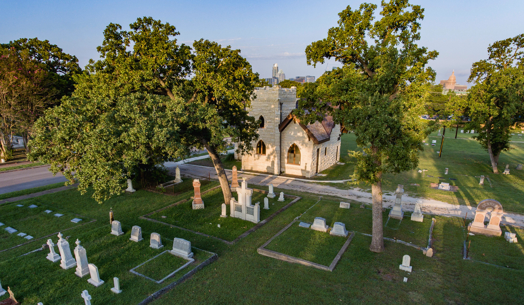 Oakwood Cemetery