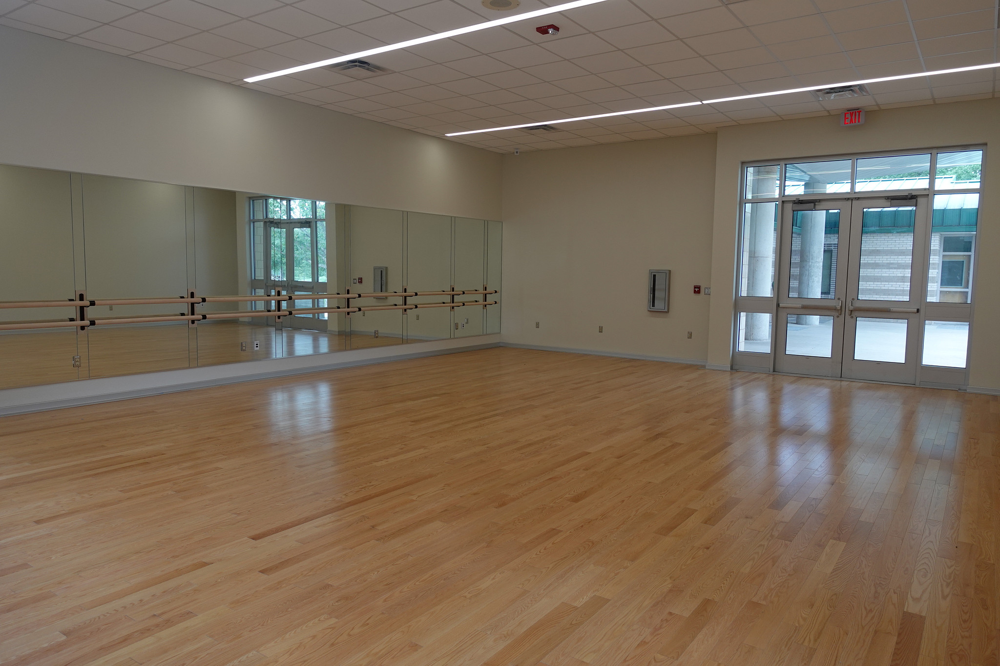 Dove Springs Recreation Center Dance Room