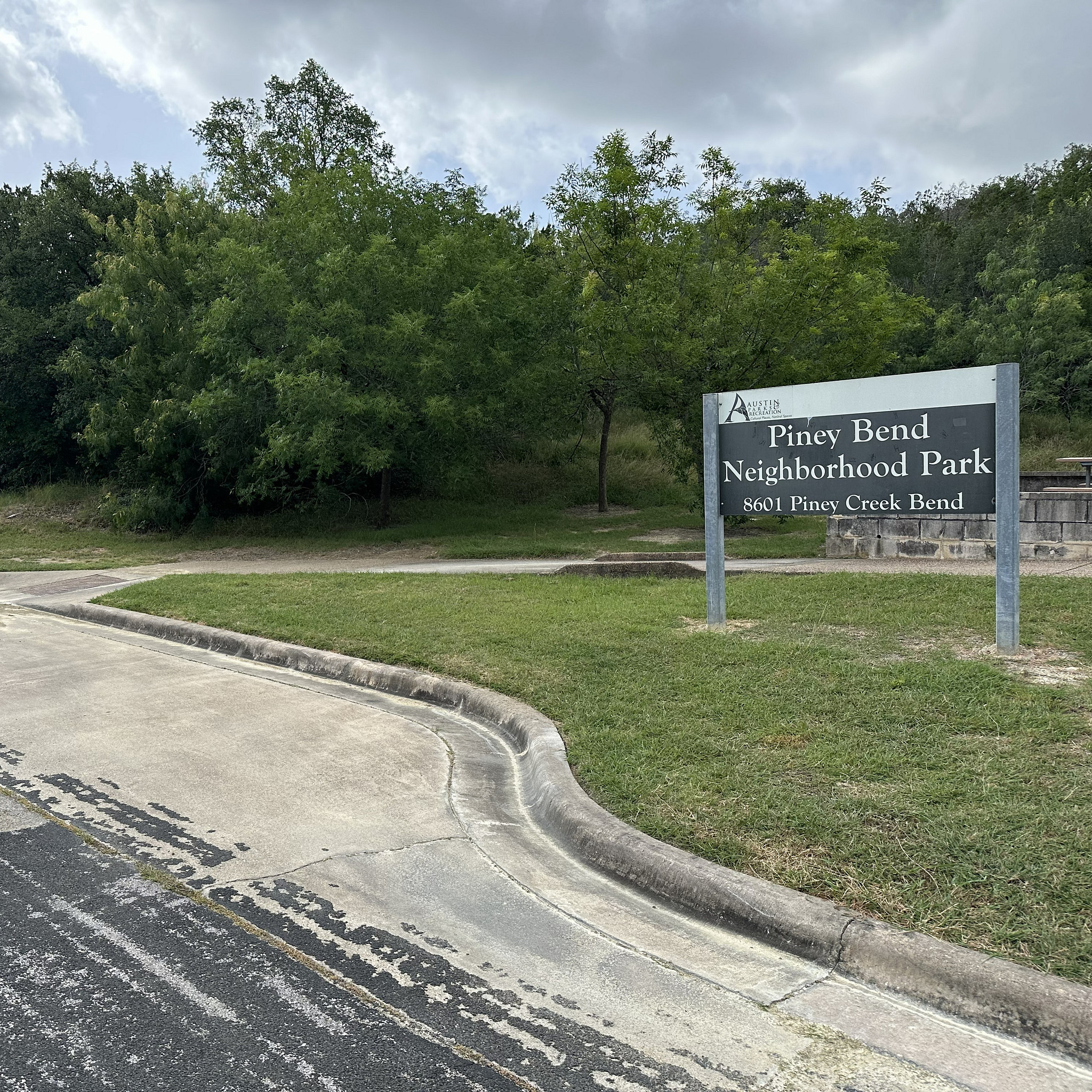 park sign for Piney Bend Neighborhood Park