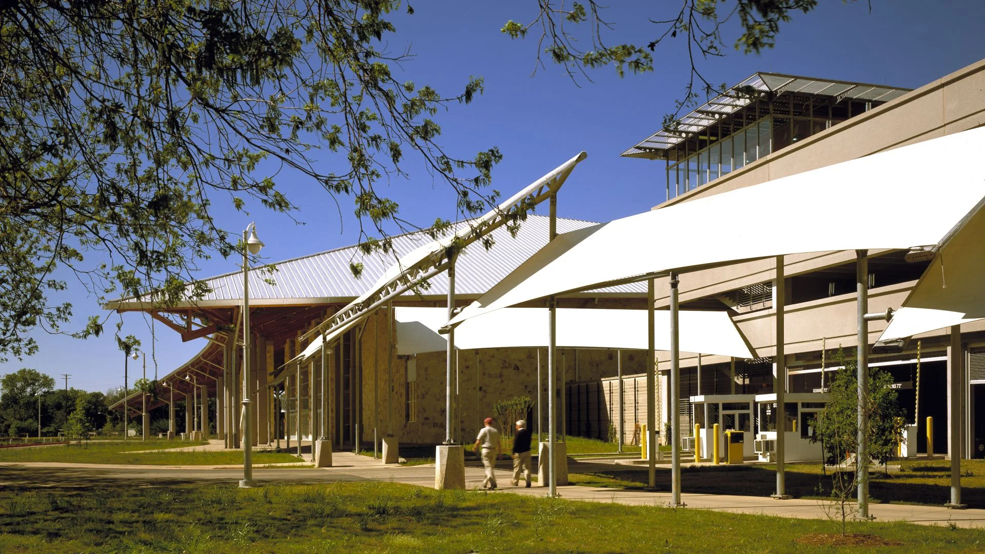 Convention Center - Web_Palmer+Garage_01